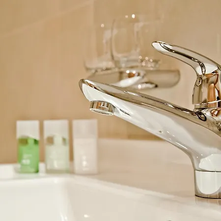 Delta - Griwa Rent Ag *